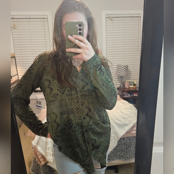 Olive Green Oversized Button Down Top/Dress - Picture 5 of 10